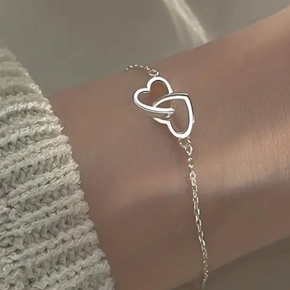 DOUBLE HEART BRACELET in Silver